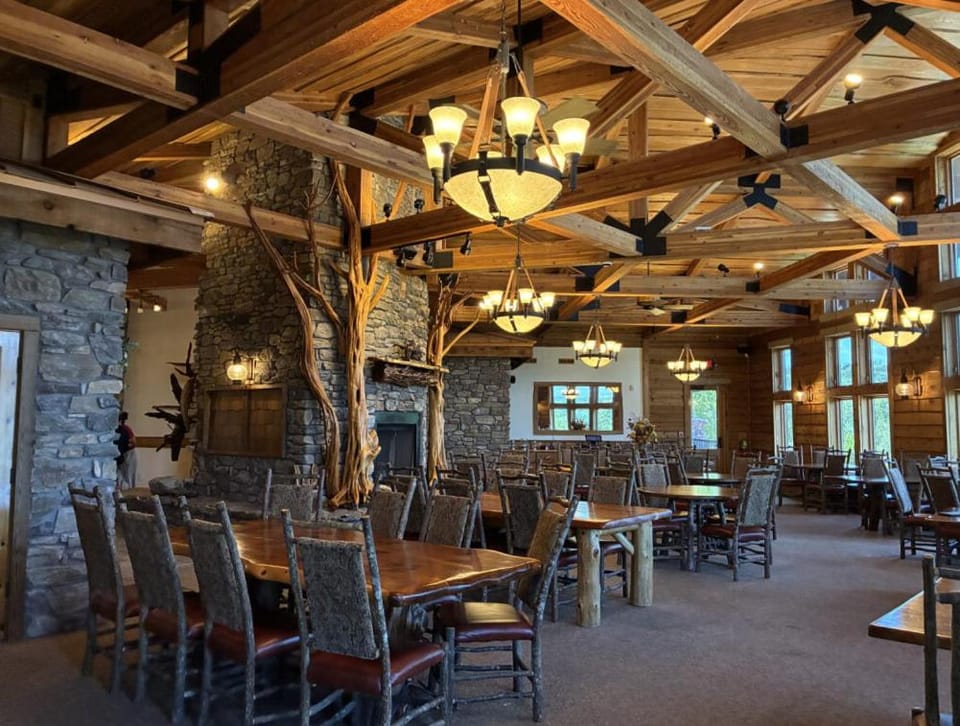 Stonewater Cove Resort in Table Rock Lake