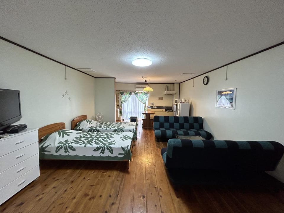 B&B Katoru (Miyakojima) Hotel in Okinawa Prefecture