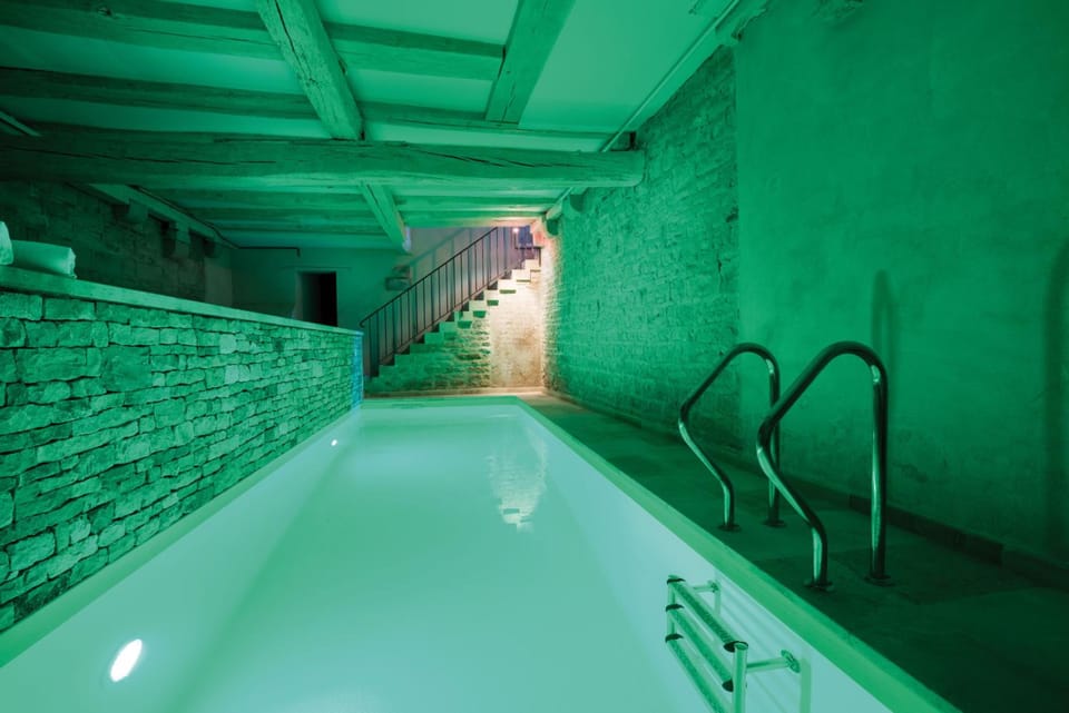 Abbaye de Maizieres Hotel in Beaune