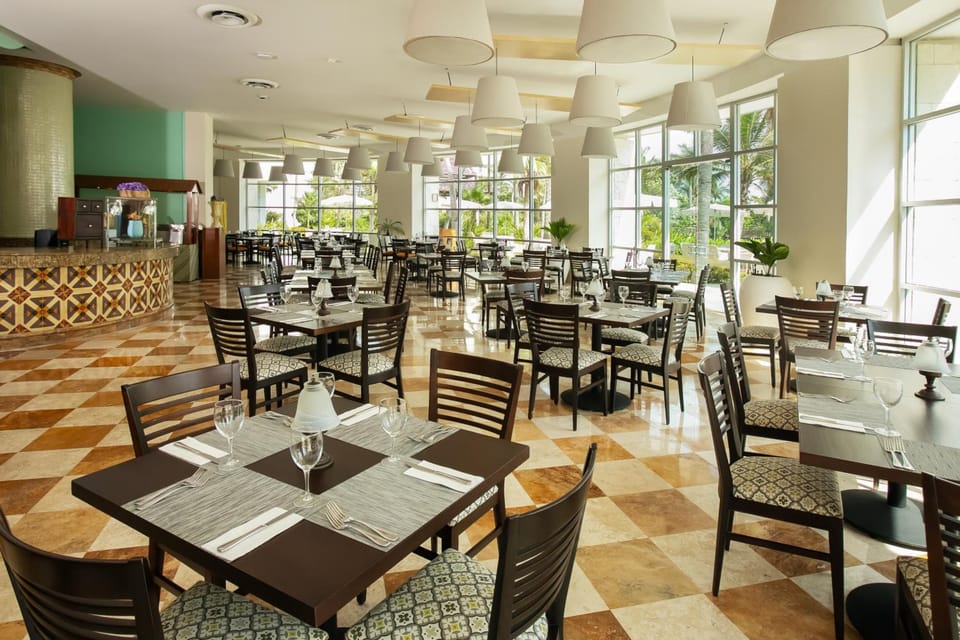 Grand Ocean Breeze Acapulco Resort in Acapulco