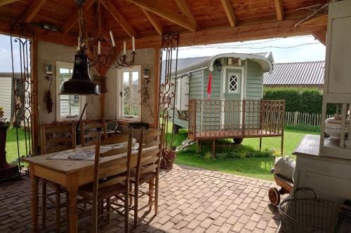 Pipowagen Biej Oma Neeske Hotel in North Brabant (province)