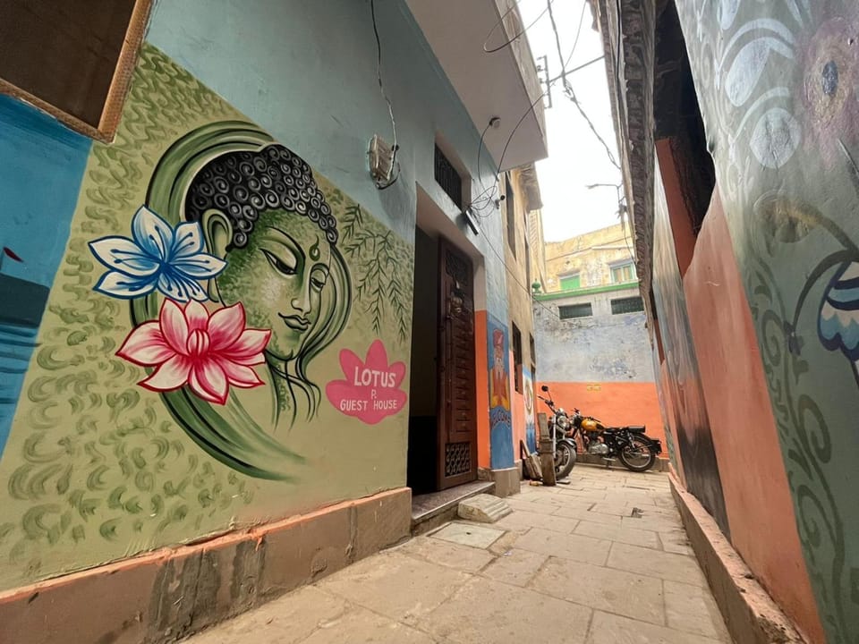 Lotus Paying Guest house Hotel in Varanasi