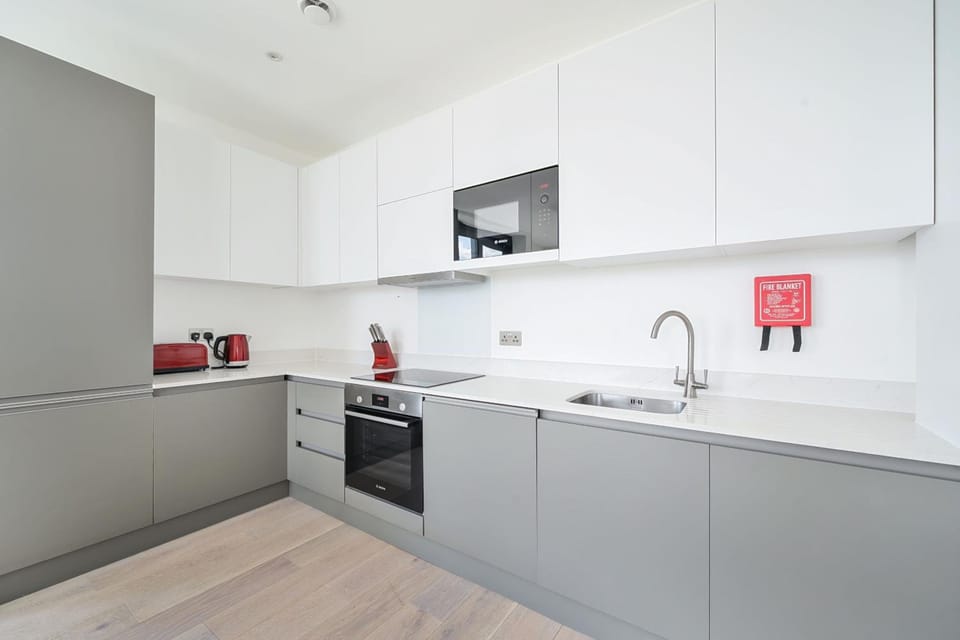 Roomspace Serviced Apartments- Caroline Street Apartment hotel in London