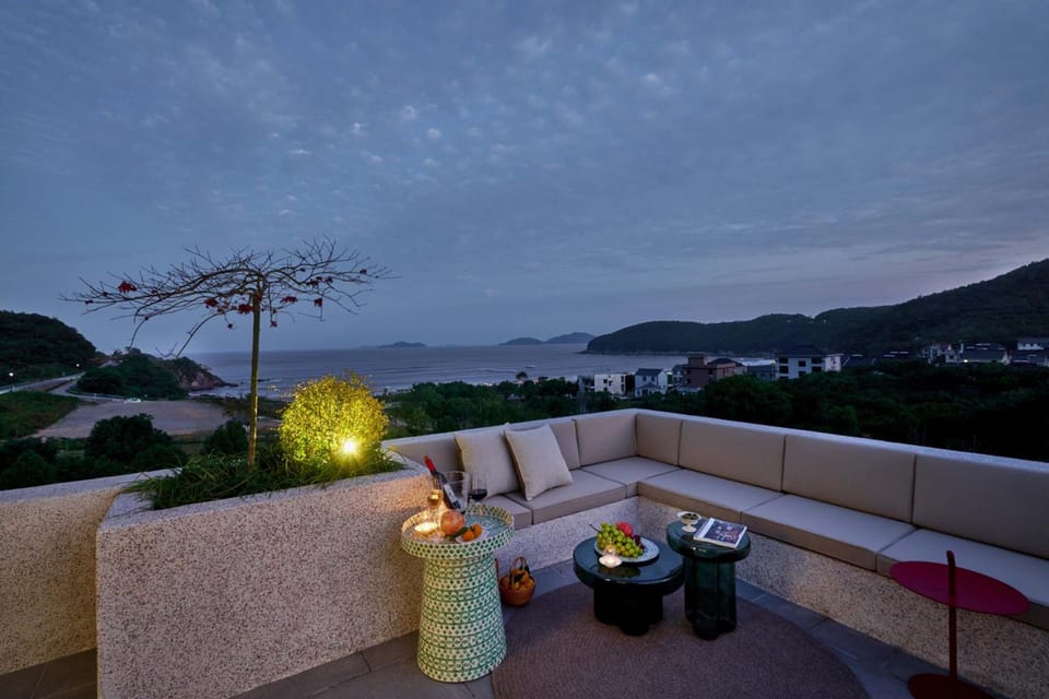 Backlighting Village Hotel Hotel in Zhejiang