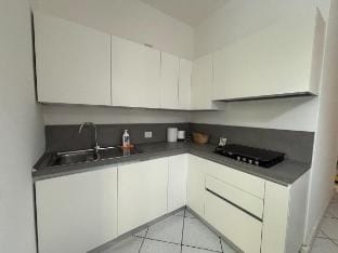 [Centrale e spazioso] 3 camere, 3 bagni + terrazzo Hotel in Bergamo