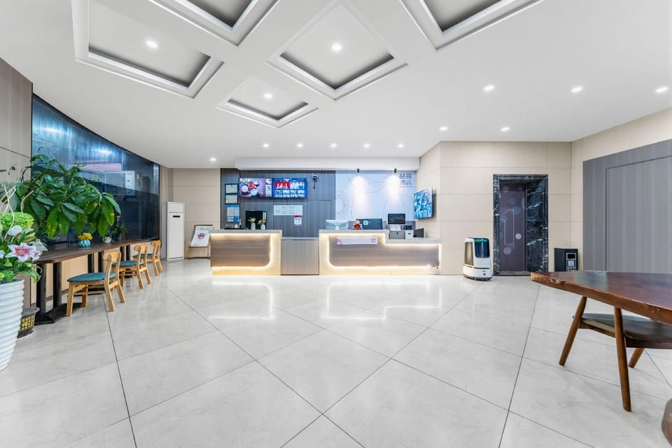 Zheman Hotel (Wantong Road Branch, Diankou Town, Zhuji) Hotel in Hangzhou
