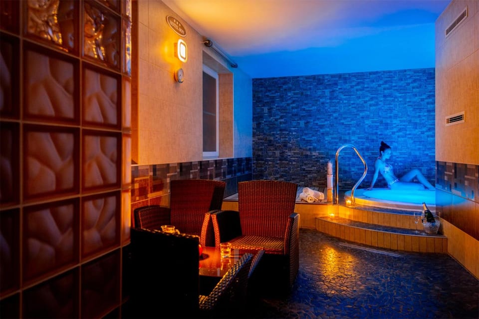 Hot tub