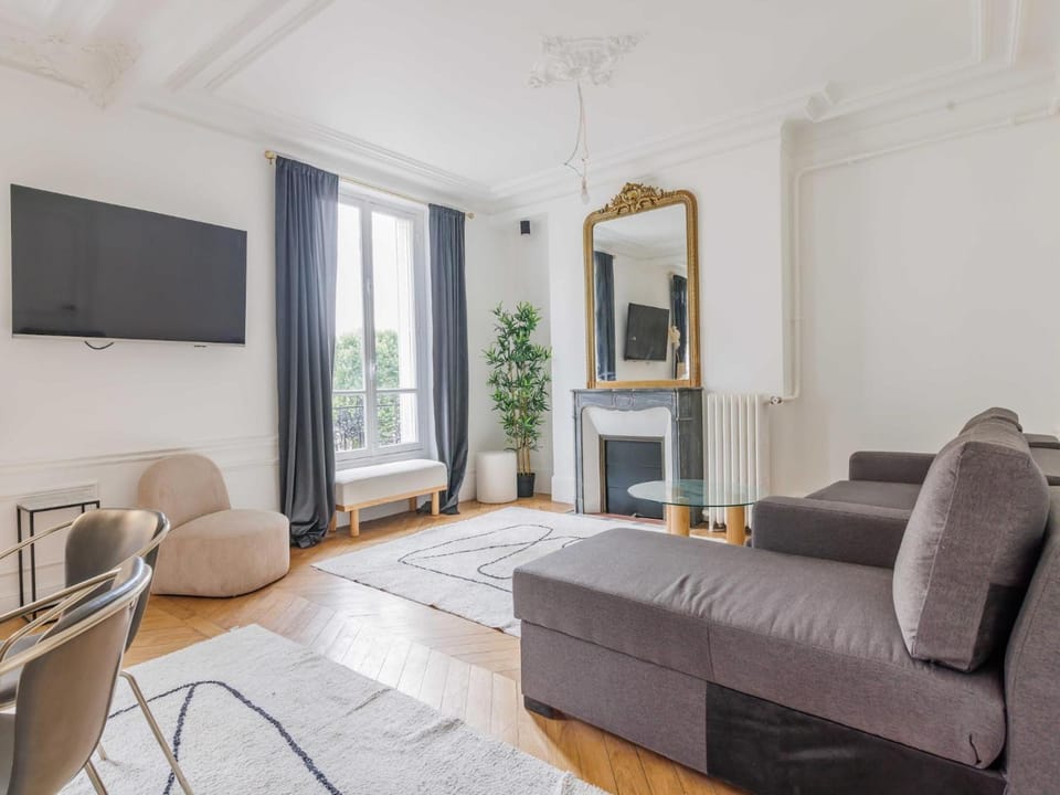 Spacious apartment 3BDR / 8P - Neuilly sur Seine Resort in Paris