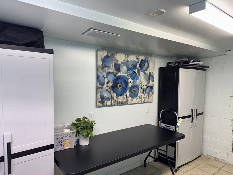 Stylish Sanctuary Near Emu: Ideal For Med Students 2 Bedroom Apts Hotel in Ypsilanti