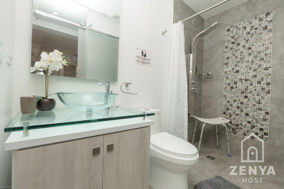 RECOVERY HOUSE BY ZENYA HOST Hotel in Cali
