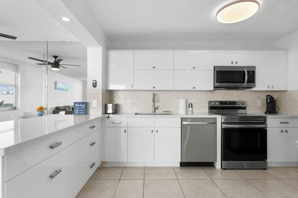 Bay Harbor Sunset Apt 4A Hotel in Surfside