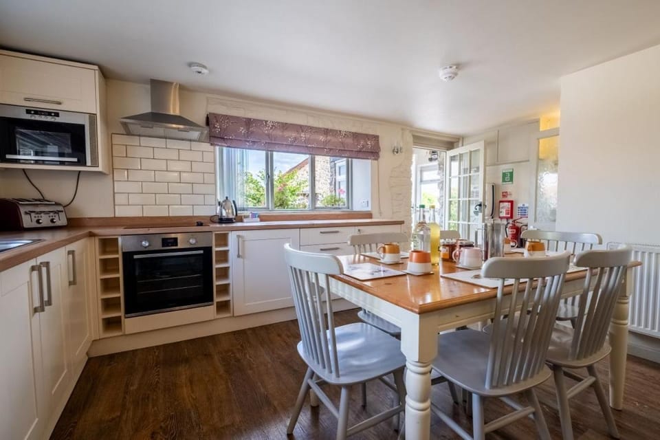 Middlewick Holiday Cottages Resort in Glastonbury