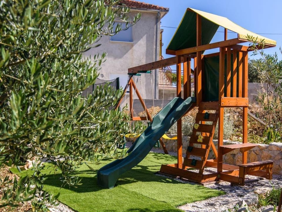 Apartments Beba - peaceful location Hotel in Trogir