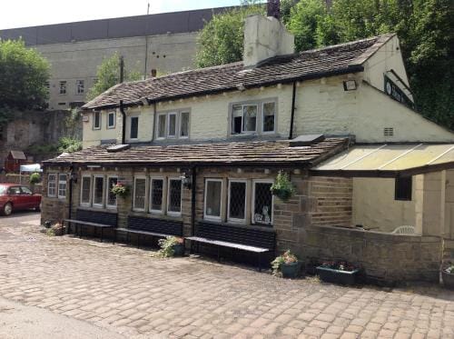 Shears Inn Inn in Calderdale