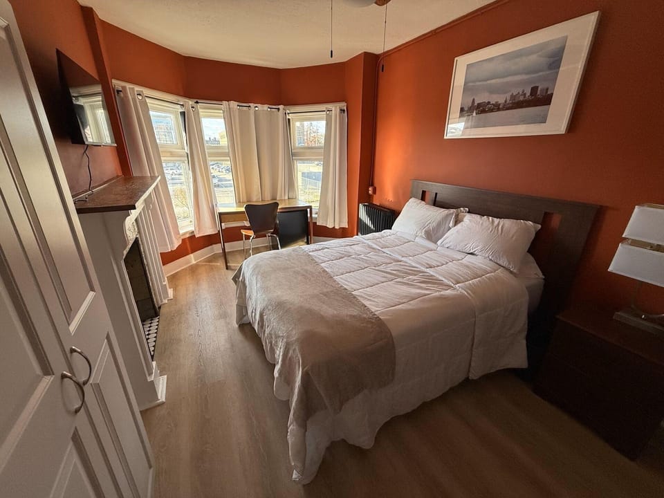 Buffalo Guesthouse Hotel in Buffalo