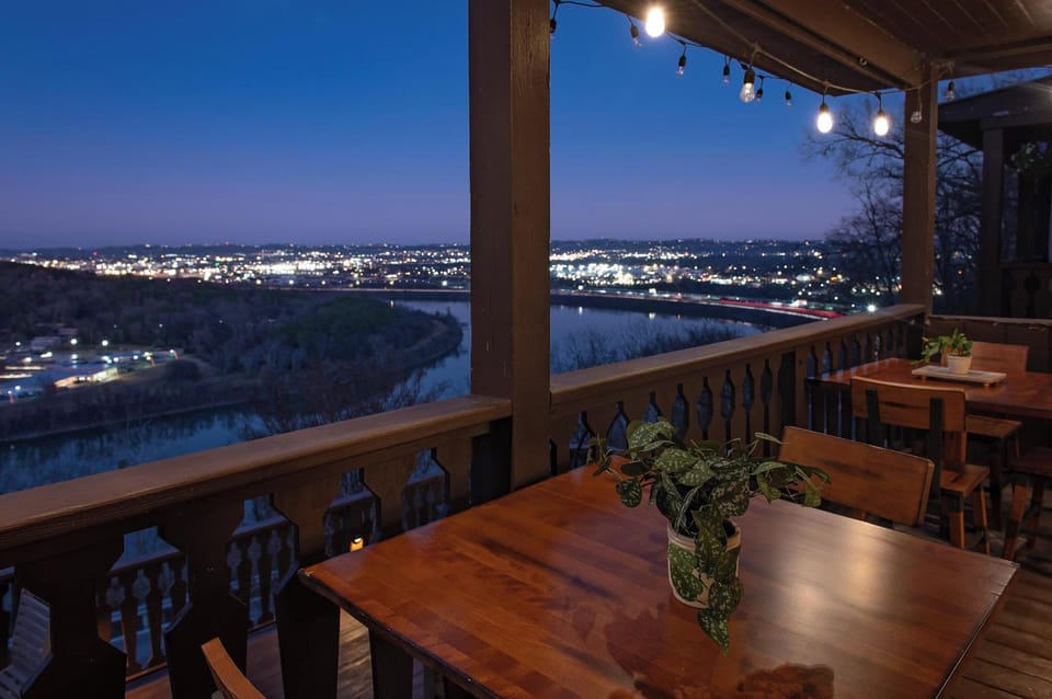 Lookout Mountain Riverview Inn Hotel in Chattanooga