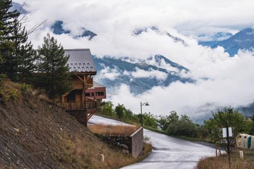Chalets de Praroustan by Actisource Hotel in Uvernet-Fours