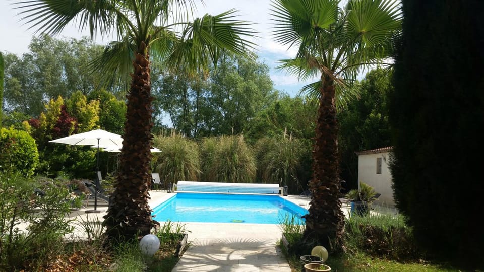 Mas des Cigognes Hotel in Le Thor