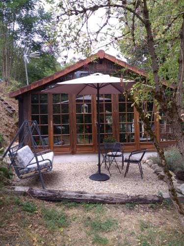 Dependance du Moulin Galuzot Hotel in Bourgogne-Franche-Comté