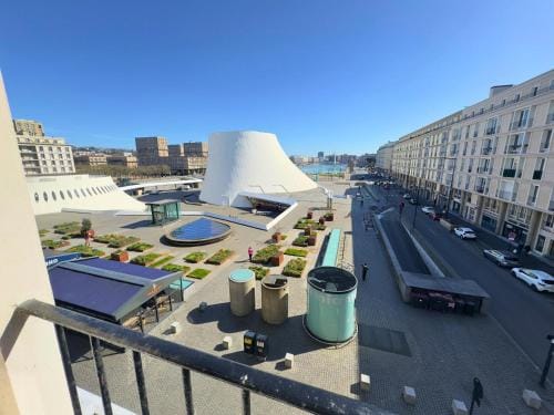 L'Escale Appartements et Suites en bord de Mer Hotel in Le Havre