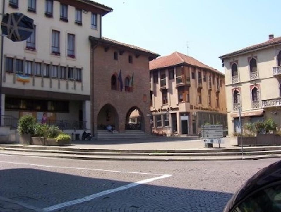 Suite Carpiano Hotel in Lombardy