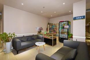 Ebeling Hotel (Nanjing South Station Shuanglong Avenue Subway Station Branch) Hotel in Nanjing