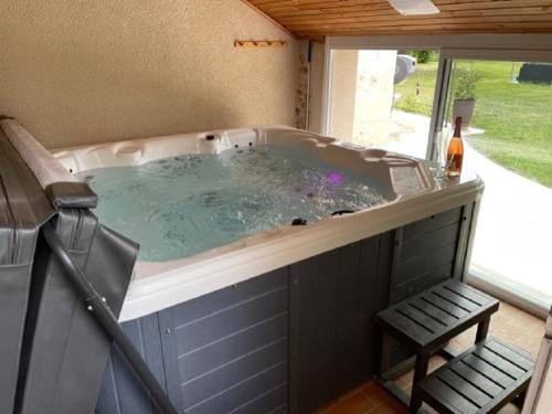 SUITE ROMANTIQUe Hotel in Centre-Val de Loire