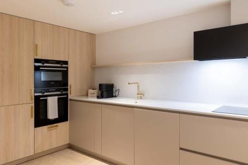 Flat 3 Family View near Subway Hostel in London Borough of Southwark