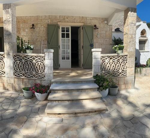 Otto Trulli Apulian Country House Hotel in Province of Taranto