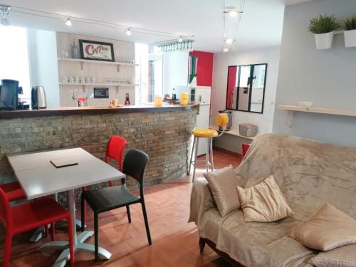 Le Bouddha Besse Hotel in Besse-et-Saint-Anastaise
