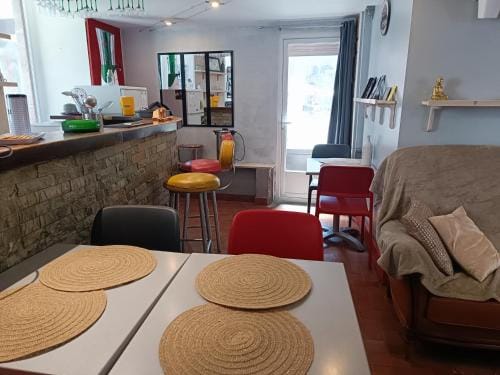 Le Bouddha Besse Hotel in Besse-et-Saint-Anastaise