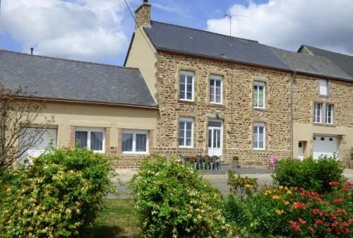 Chambres " Orchidees " Hotel in Normandy