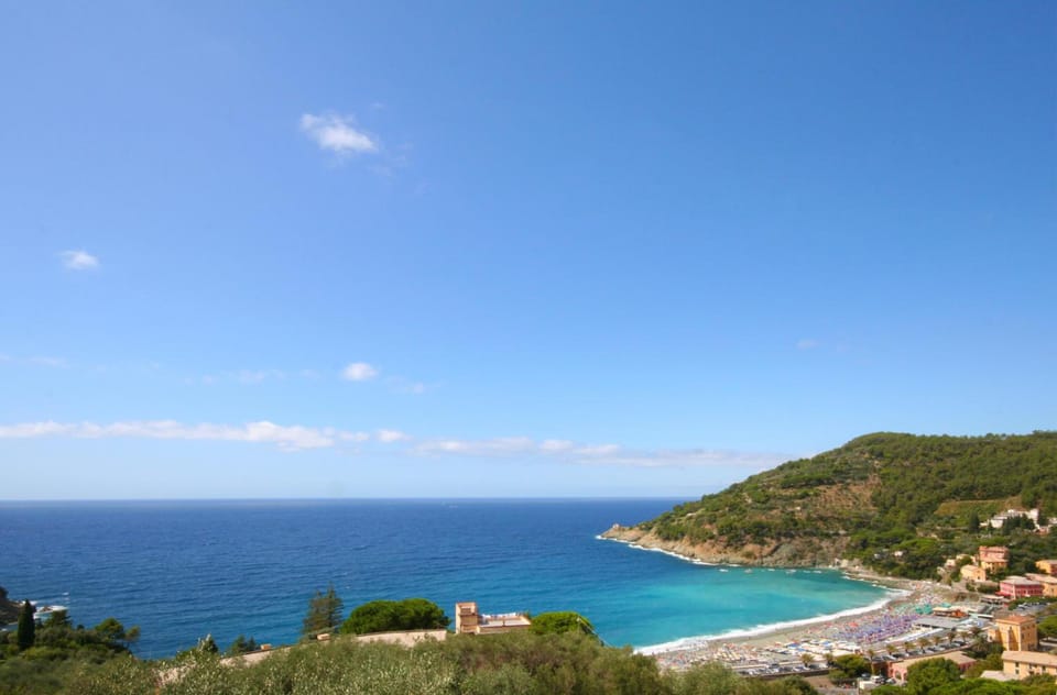 A pochi passi dal mare by PortofinoVacanze Hotel in Bonassola