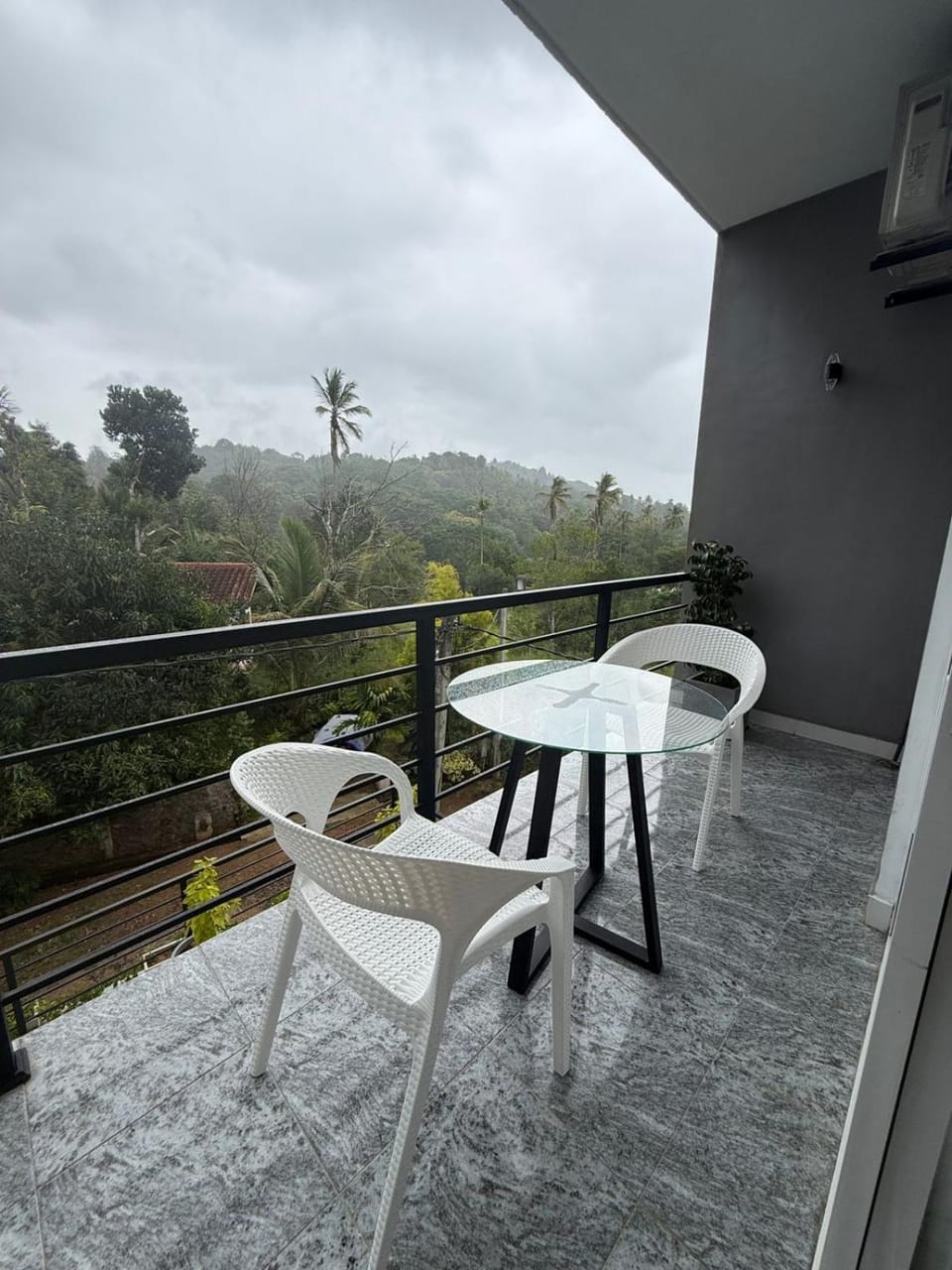 Kandy Villa Grey Bed and Breakfast in Gangawatakorale