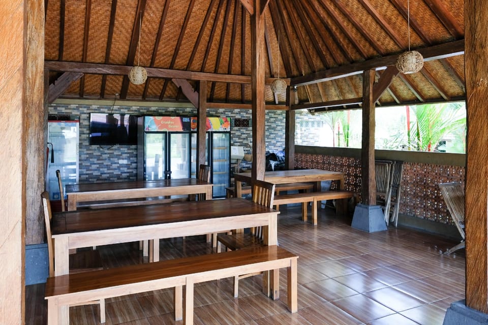 Urbanview Hotel Lilis Cempaka Mas Guesthouse Resort in North Kuta