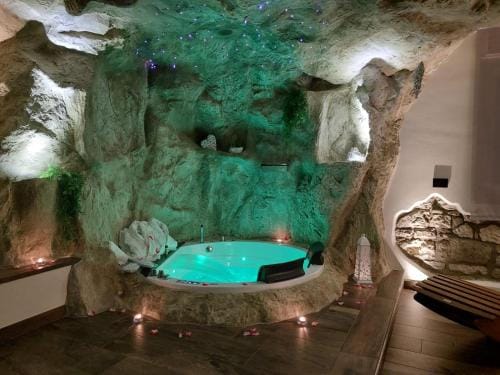 B&B La Casa nella Roccia Hotel in Province of Foggia