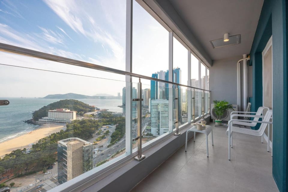 Haeundae Wave Hotel in Busan