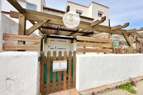 Le Cocon Saintes Marie de la Mer Hotel in Saintes-Maries-de-la-Mer