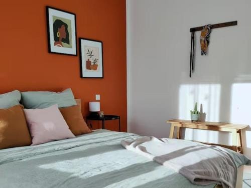 im Voraus bezahlen - neu renovierte 2 Zimmer Balkon und Parkplatz Hotel in Lindau