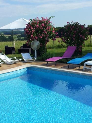 La petite maison - L'Ouche Charlot Hotel in Bourgogne-Franche-Comté