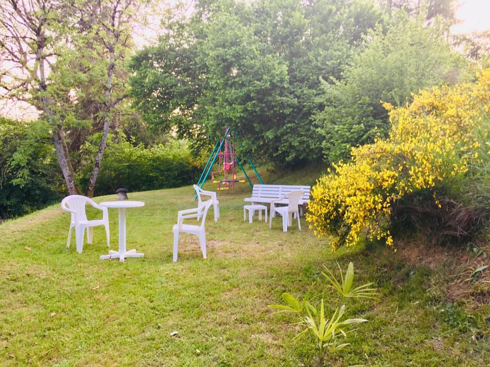 Au Vieux Logis 63 Hotel in Auvergne-Rhône-Alpes