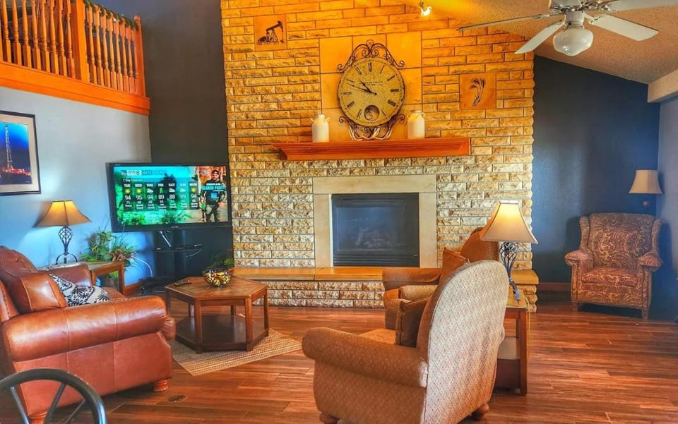 Fossil Creek Hotel & Suites Hotel in Kansas