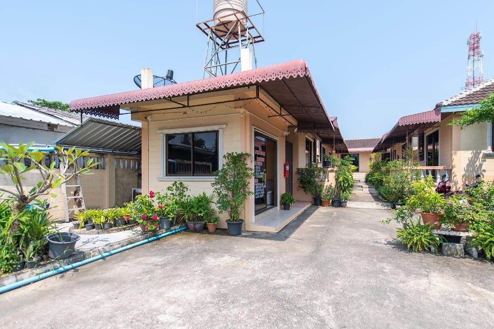 Naiyang Cottage Hotel in Phuket