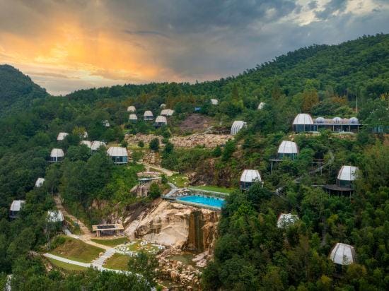 Guangde Shengjing Boya Luxury Tent Homestay Hotel in Zhejiang