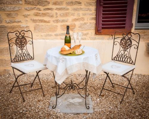 Jungbrunnen Orges Hotel in Bourgogne-Franche-Comté