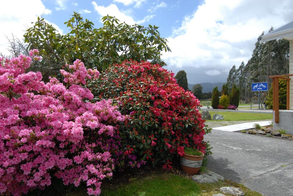 High Peaks Hotel Hotel in West Coast