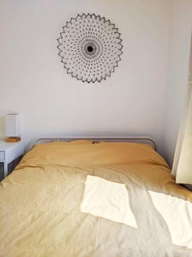 Private self-contained double bed & ensuite Hotel in England