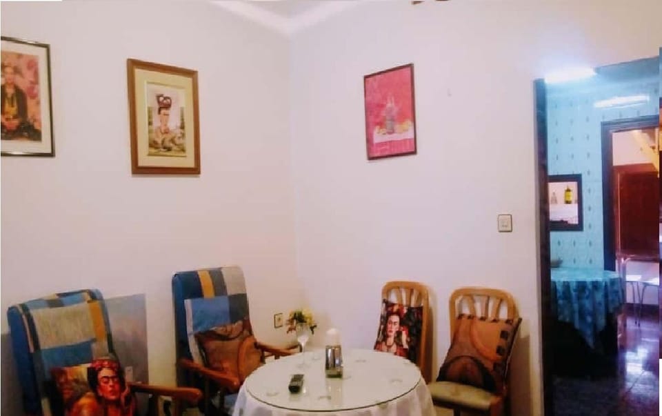 Shared lounge/TV area