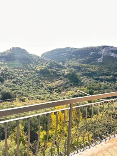 Apartment Sotto Il Santo Hotel in Liguria