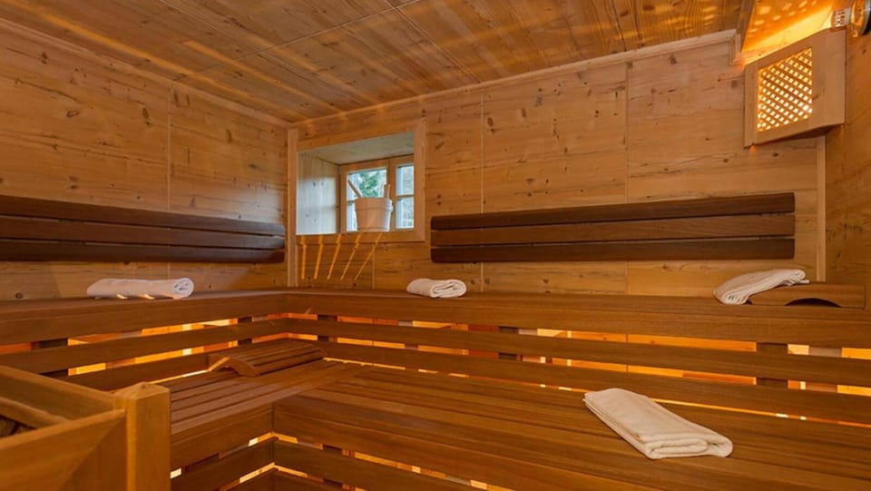 Silentium Dolomites Chalet Hotel in Prags